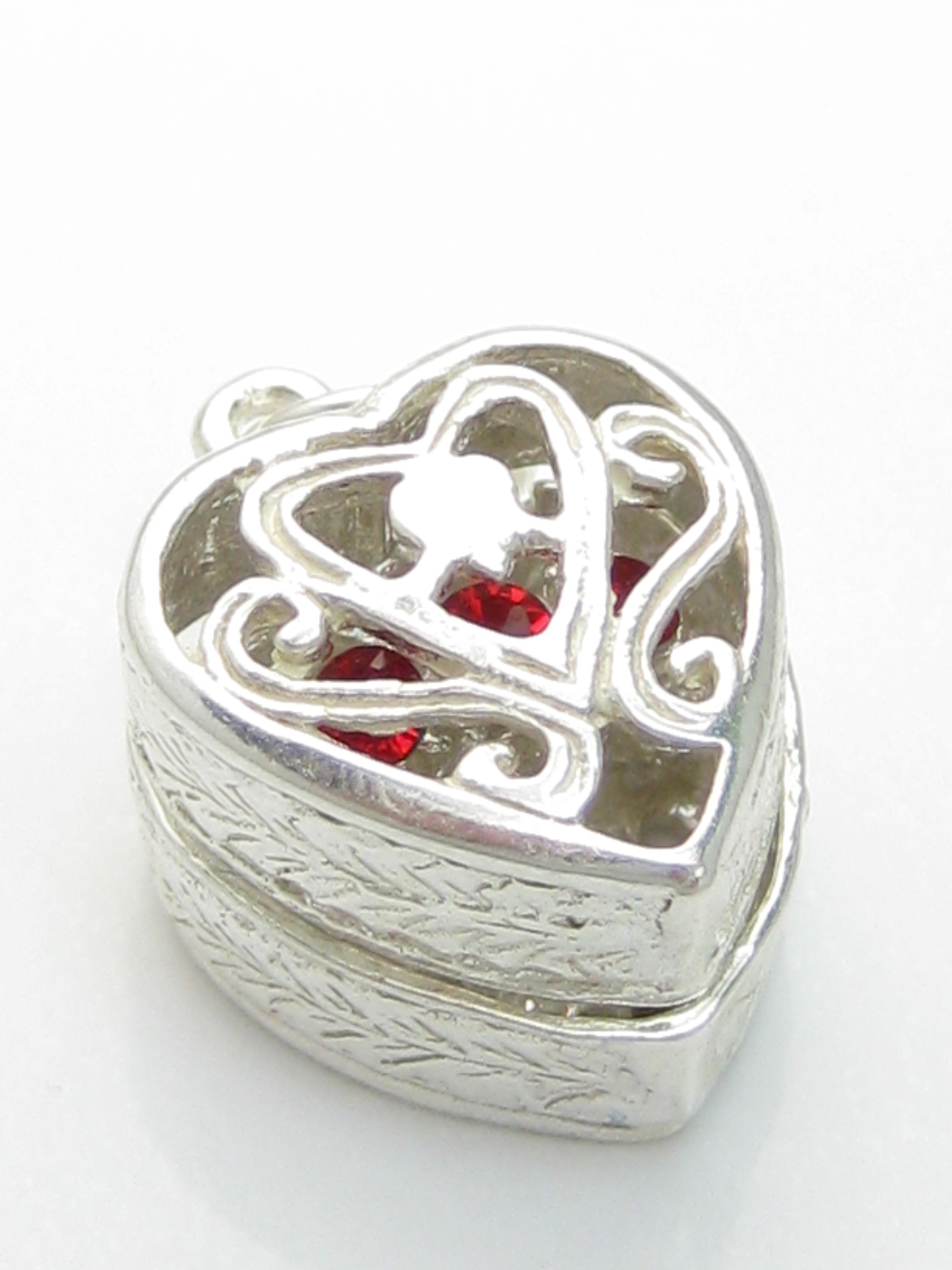 BEAUTIFUL ' HEART RING BOX ' OPENING STERLING SILVER CHARM